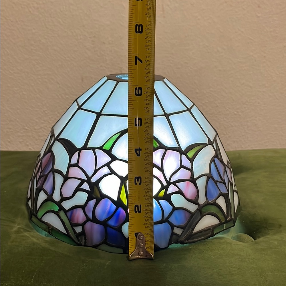 Vintage Dale Tiffany Lamp Shade - Picture 12 of 16